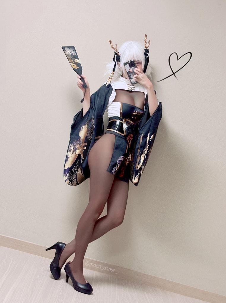  手遊《勝利女神：妮姬》美術畫師分享本人Cosplay作品