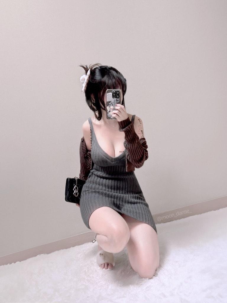  手遊《勝利女神：妮姬》美術畫師分享本人Cosplay作品