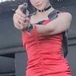 47歲日本 Coser 完美重現《生化危機》Ada Wong 角色