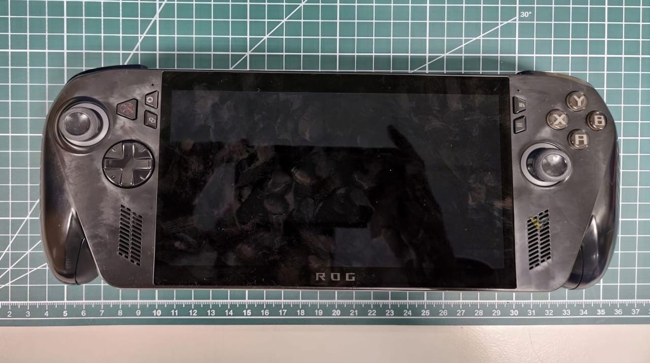 Asus ROG Ally 2 與 Xbox 手提機實機圖流出 Project Kennan 規格強悍曝光