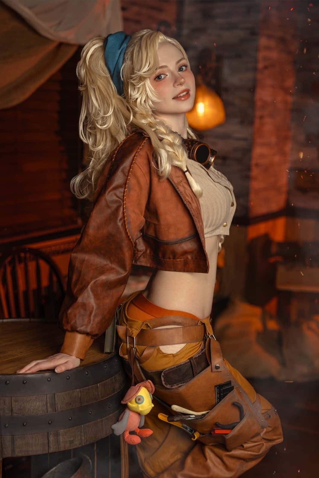 PeachMilky 化身潔瑪展現性感曲線，Cosplay 細節還原度極高