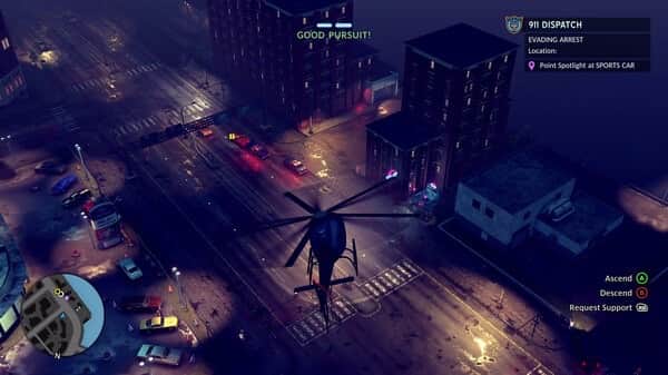  《The Precinct》遊戲畫面展示主角於城市街頭駕駛警車追捕犯罪分子