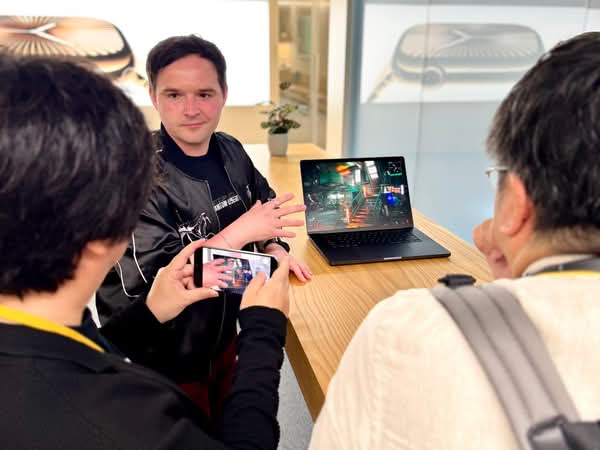  《電馭叛客 2077：終極版》於 MacBook Pro 上運行畫面達到 120 幀高流暢度