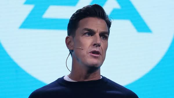 EA CEO去年薪酬暴升逾3900萬港元　 員工平均薪酬卻下跌