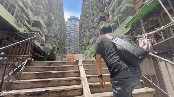 小島秀夫抵港打卡怪獸大廈 《死亡擱淺2》巡迴活動香港站即將舉行