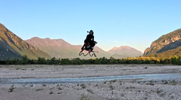 Volonaut 公開飛行電單車「Airbike」　極速可達 102 公里／小時、2026 年起接受預訂