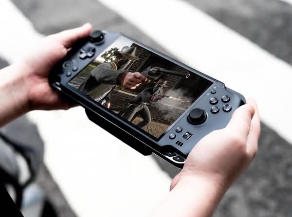 PC手提遊戲機 GPD Win 5 搭載 Ryzen Strix Halo：三個版本售價確認
