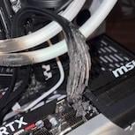 聖誕節真正的絕望 購買9個月顯示卡 5090 忽然起火