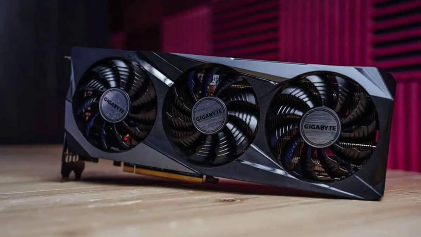 Nvidia 行政總裁 談舊卡重生可能　AI 新功能或下放 RTX 3060