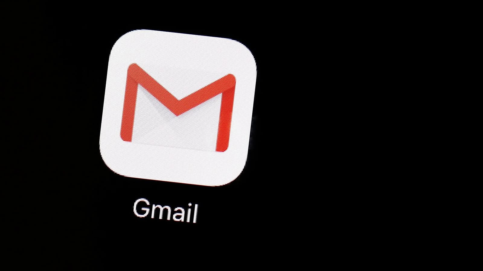 專家警告 Gmail 用戶盡快關閉自動功能　私密郵件或涉 AI 模型訓練風險