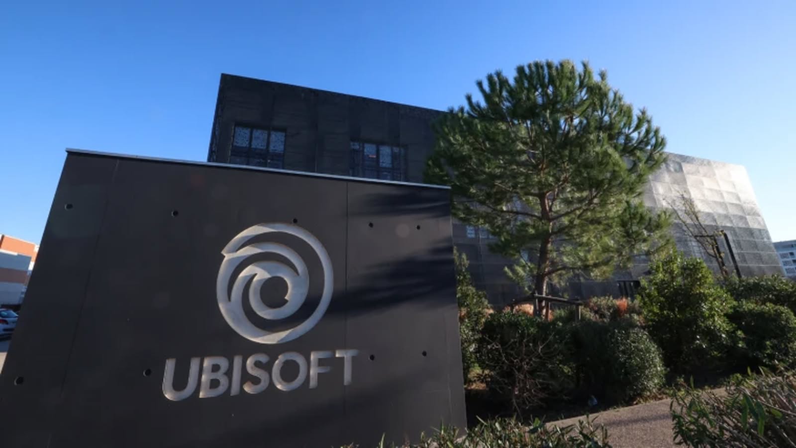 法國多個工會通過決議　Ubisoft 員工 2 月發起三日罷工抗議裁員重組
