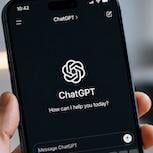 ChatGPT 市佔率跌破 50%　Google Gemini 與 Claude 強勢追趕
